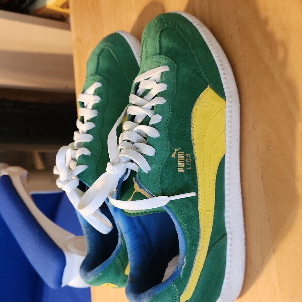Used Puma Sneakers Super Liga